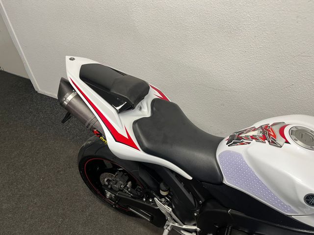 yamaha - yzf-r1