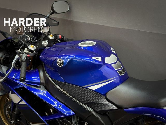yamaha - yzf-r1
