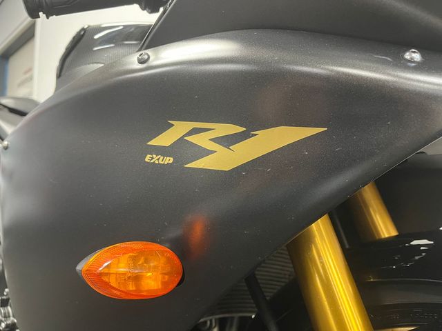 yamaha - yzf-r1