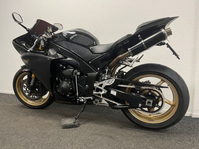 yamaha - yzf-r1