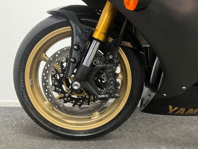 yamaha - yzf-r1