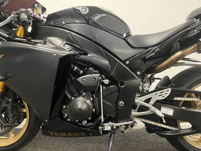 yamaha - yzf-r1