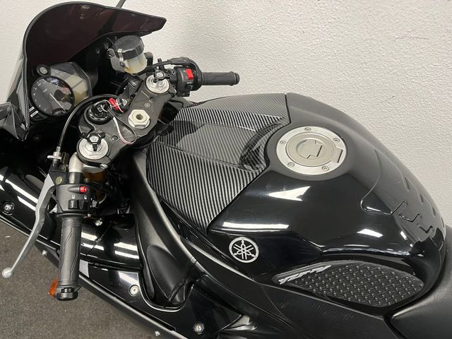 yamaha - yzf-r1