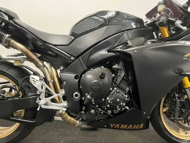 yamaha - yzf-r1