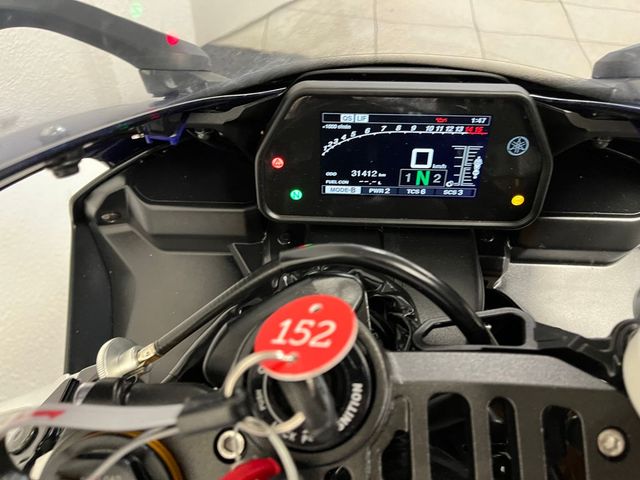 yamaha - yzf-r1