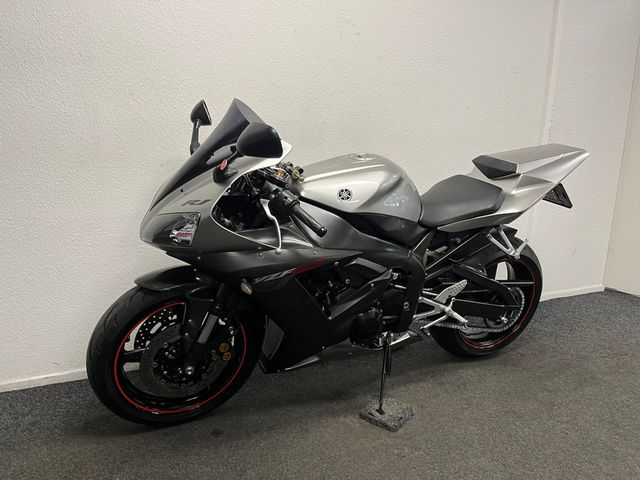 yamaha - yzf-r1