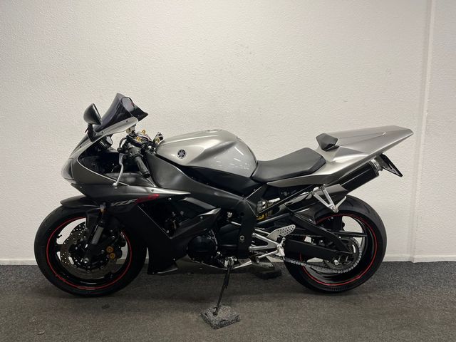 yamaha - yzf-r1