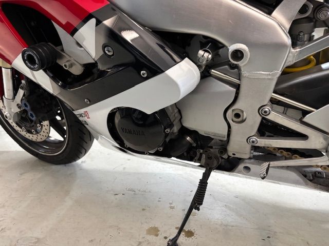 yamaha - yzf-r1