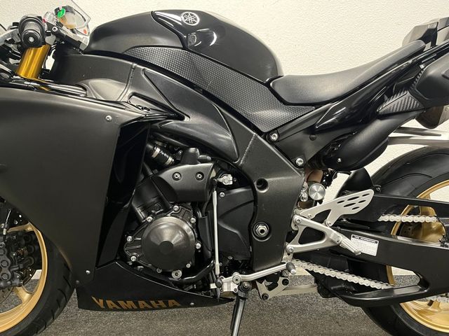 yamaha - yzf-r1
