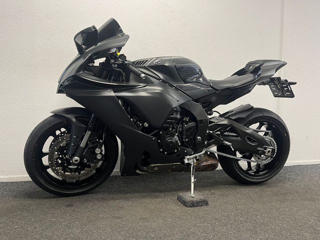 yamaha - yzf-r1