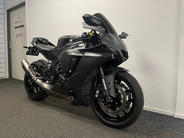 yamaha - yzf-r1