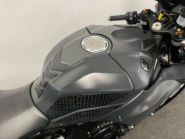 yamaha - yzf-r1