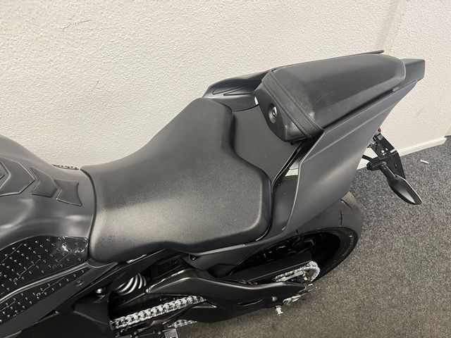 yamaha - yzf-r1