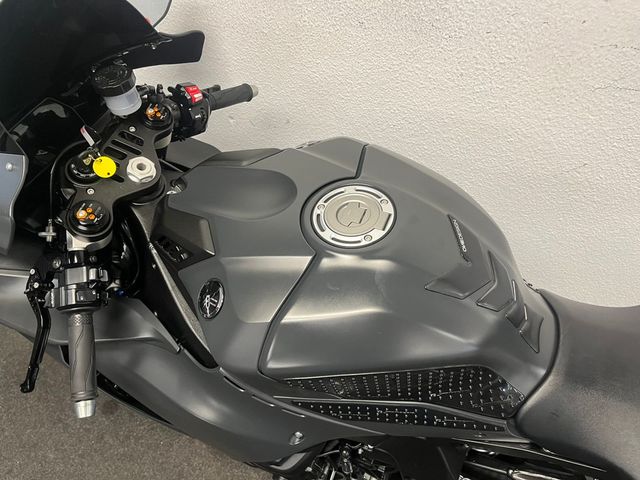 yamaha - yzf-r1