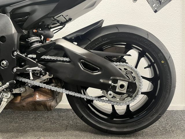 yamaha - yzf-r1