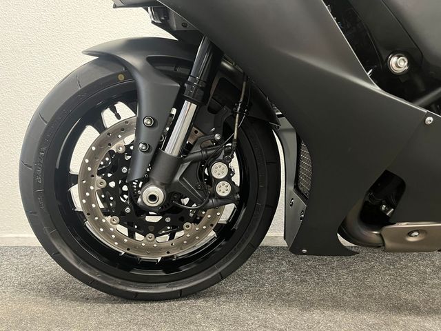 yamaha - yzf-r1