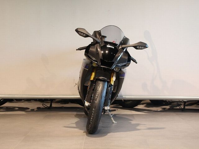 yamaha - yzf-r1m