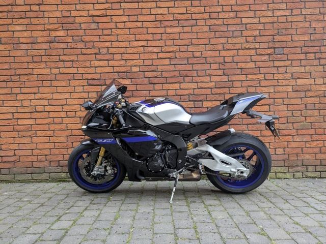 yamaha - yzf-r1m