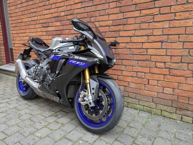 yamaha - yzf-r1m