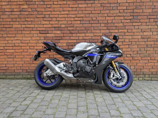 yamaha - yzf-r1m