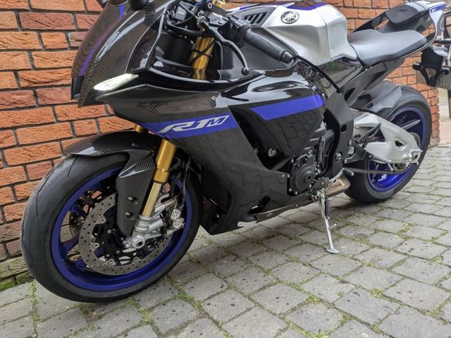 yamaha - yzf-r1m