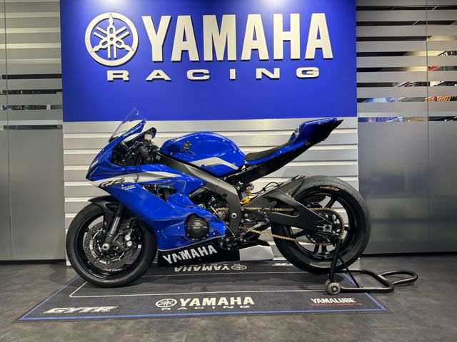 yamaha - yzf-r6-race